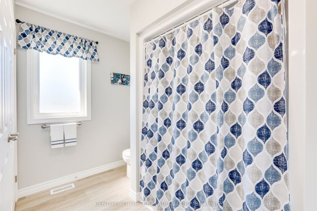18 Windward Way N, House other with 2 bedrooms, 2 bathrooms and 2 parking in Goderich ON | Image 9