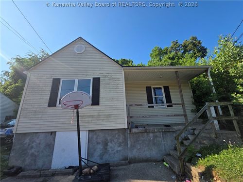 325 Olive St, Huntington, WV, 25705-1539 | Card Image