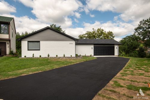 304 Fernwood Ct, Westmont, IL, 60559-2807 | Card Image