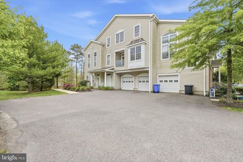 26 Farrah Dr, MANAHAWKIN, NJ, 08050-2162 | Card Image