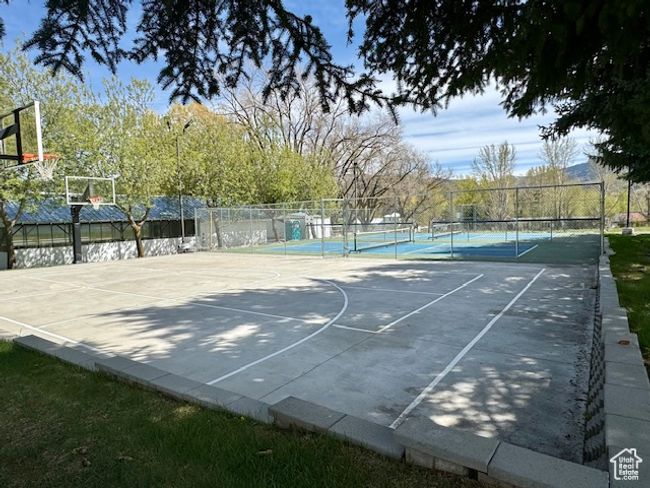 Community Basketball and Pickleball courts | Image 58