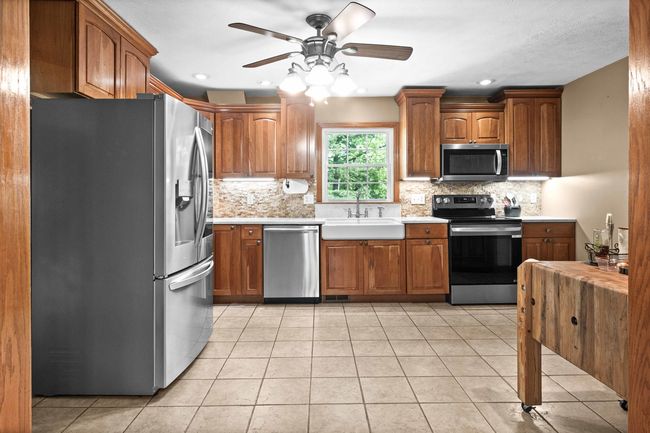 19423 Lakeside Ln, House other with 4 bedrooms, 4 bathrooms and 3 parking in Bloomington IL | Image 15