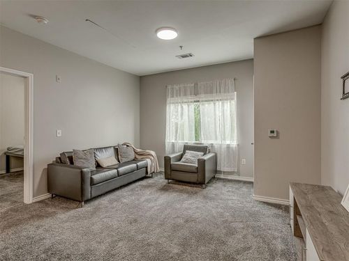 306-251 W Miller Avenue, Stillwater, OK, 74075 | Card Image