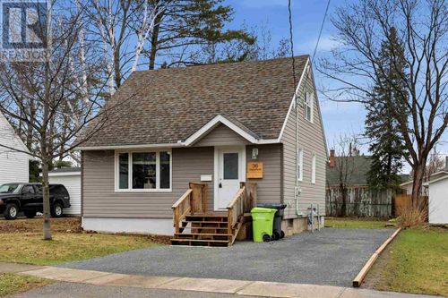 36 Crawford Ave, Sault Ste. Marie, ON, P6B3A1 | Card Image