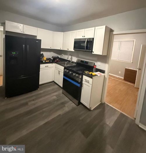 5 Samuel St, Trenton, NJ, 08610-5913 | Card Image