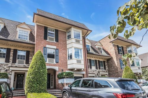 167u-13-24 208th Pl, Bayside, NY, 11360-1139 | Card Image