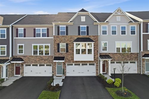 204 Cranesbill Dr, Mars, PA, 16046-4122 | Card Image