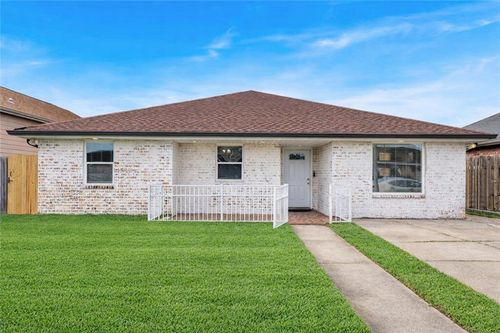 2804 Bradbury St, Meraux, LA, 70075-2241 | Card Image