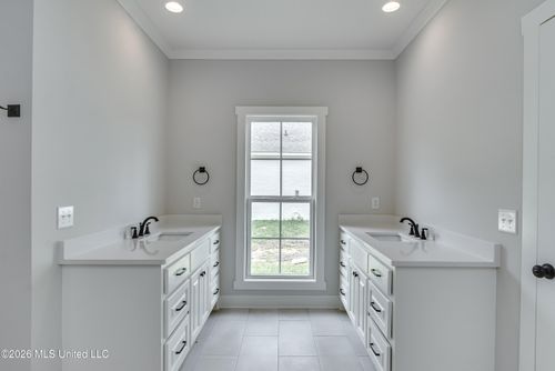 124 Grayson Way, Madison, MS, 39110-1227 | Card Image
