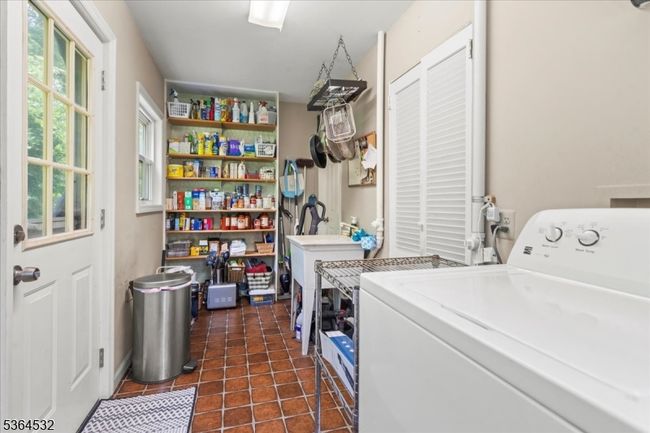 31 Somerville Rd, House other with 5 bedrooms, 3 bathrooms and null parking in Hewitt NJ | Image 12