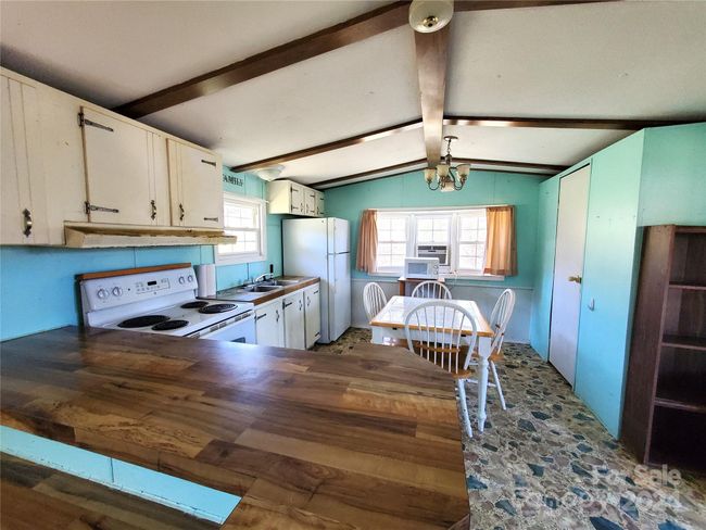 57 Paul Ridge Rd, House other with 3 bedrooms, 1 bathrooms and null parking in Newland NC | Image 11