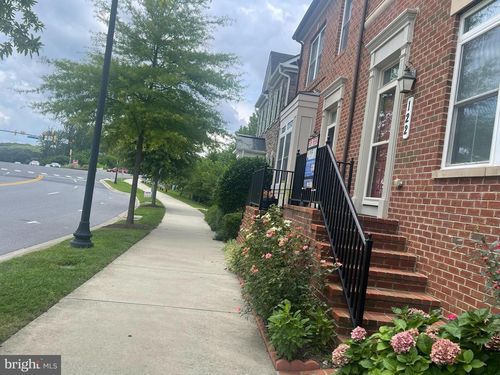 122 Parkview Ave, GAITHERSBURG, MD, 20878-4041 | Card Image
