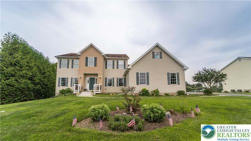 2726 New England Dr, Nazareth, PA, 18064-8671 | Card Image