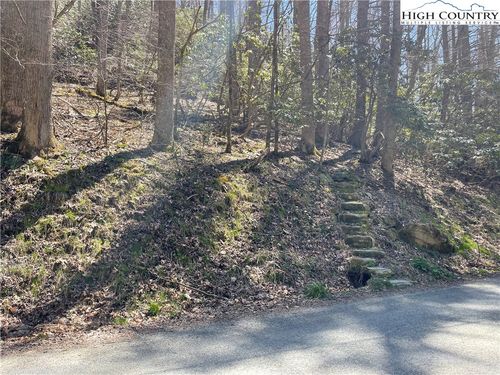 1 Rubin Walker Rd, Vilas, NC, 28692 | Card Image