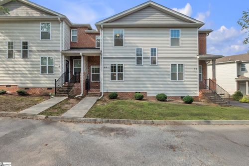83 Huntress Dr, Greer, SC, 29651-1284 | Card Image