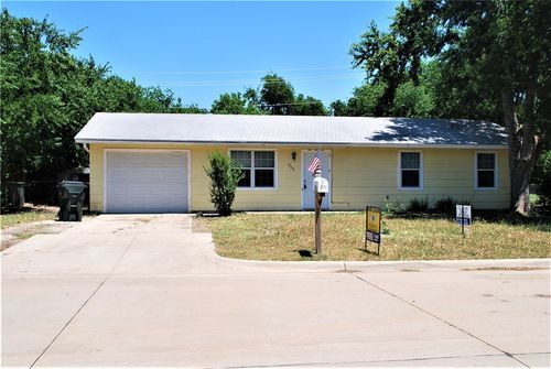 806 S 1st St, Sanger, TX, 76266-5604 | Card Image