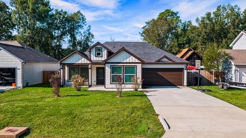 404 Candlelight Ln, Livingston, TX, 77351-1096 | Card Image