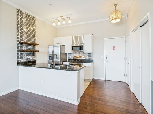 3e-3025 Bryan St, Dallas, TX, 75204-6175 | Card Image