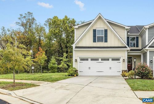 924 Marsac St, Charlottesville, VA, 22901-9055 | Card Image
