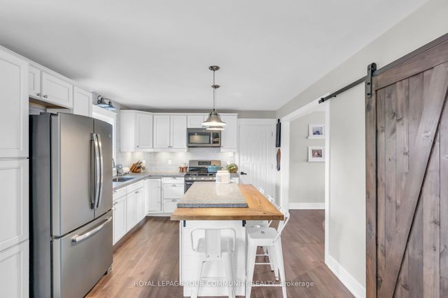 318 Duclos Point Rd, House other with 5 bedrooms, 3 bathrooms and 4 parking in Pefferlaw ON | Image 13
