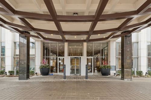 apt-4212-655 Irving Park Rd, Chicago, IL, 60613-3199 | Card Image