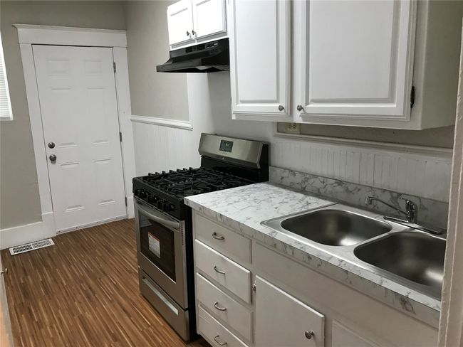 APT-101 - 1118 N Zang Blvd, Condo with 2 bedrooms, 1 bathrooms and null parking in Dallas TX | Image 9