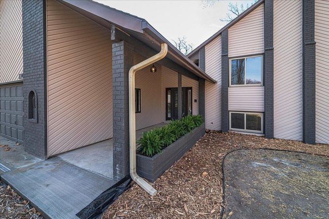 05-Exterior Front.jpg | Image 4