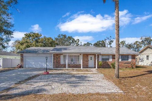 1082 W Embassy Dr, Deltona, FL, 32725-6953 | Card Image