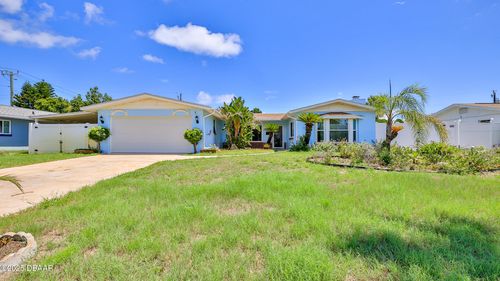3040 Princeton Ave, Daytona Beach, FL, 32118-3131 | Card Image