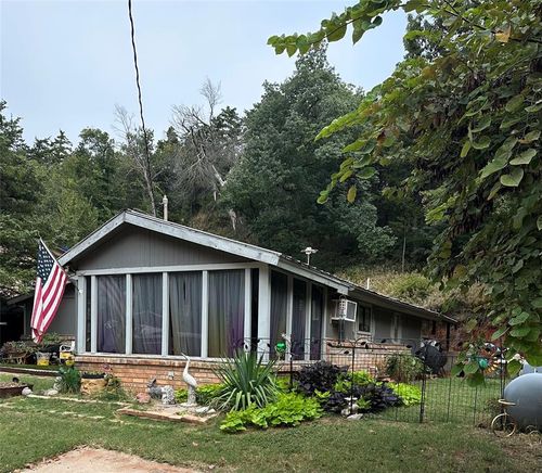 22250 W Fifth St, Hinton, OK, 73047-2202 | Card Image