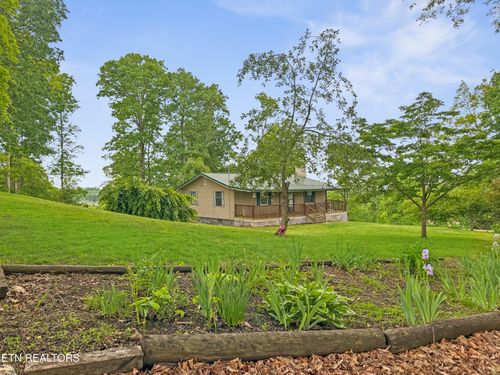 450 Buffalo Ln, Tazewell, TN, 37879-4662 | Card Image