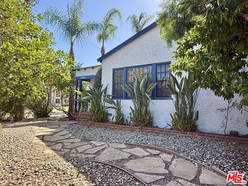 6205 Gentry Ave, North Hollywood, CA, 91606-3309 | Card Image