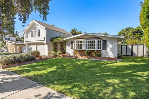 3019 Samoa, Costa Mesa, CA, 92626 | Card Image