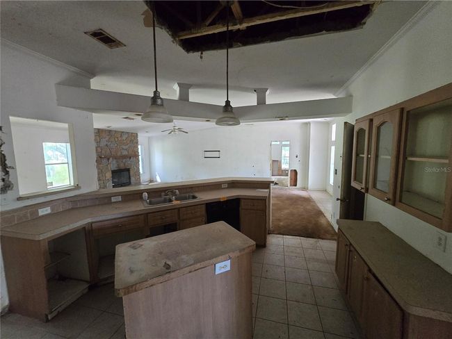 Kitchen | Image 9