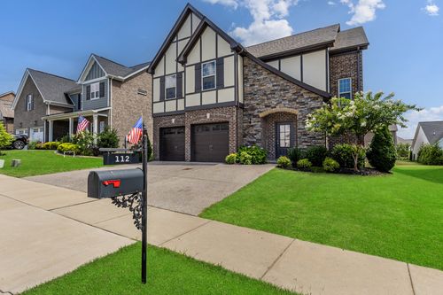 112 Santa Rosa Dr, Gallatin, TN, 37066-1589 | Card Image