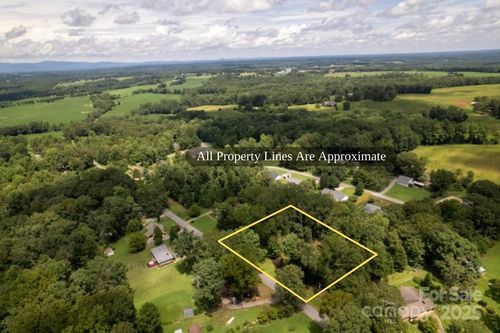 1106 Cherry Mountain Rd, Shelby, NC, 28150-7713 | Card Image