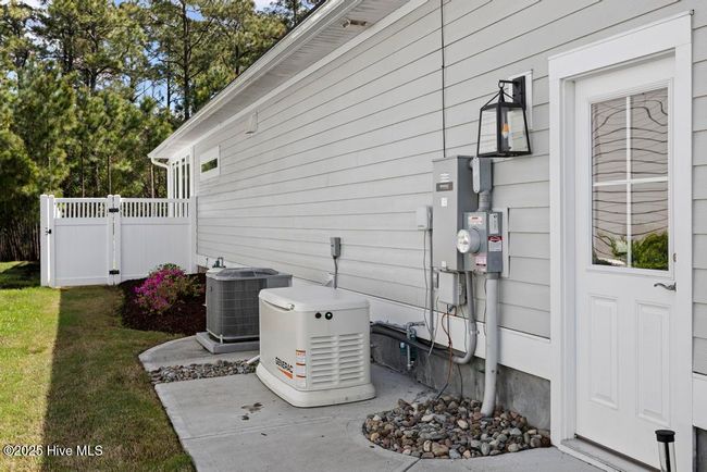 323 Lightning Bug Ln, House other with 3 bedrooms, 3 bathrooms and 2 parking in Holly Ridge NC | Image 59