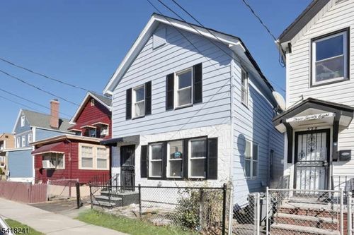 326 Ogden St, Orange, NJ, 07050-3227 | Card Image