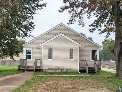 3028 N Van Eps Ave Avenue, Sioux Falls, SD, 57104 | Card Image