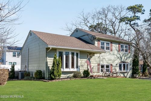 73 Dahlia Lane, Toms River, NJ, 08753 | Card Image