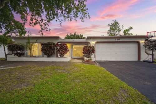 920 Nw 92nd Ave, Pembroke Pines, FL, 33024-4537 | Card Image