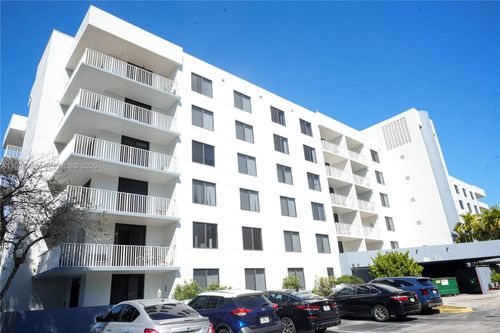 504-901 Hillcrest Dr, Hollywood, FL, 33021-7859 | Card Image