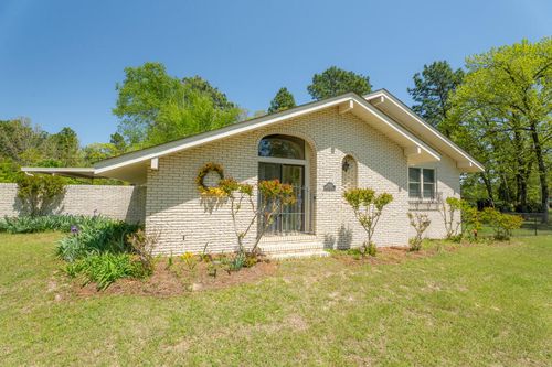 608 Middleton Dr N, Windsor, SC, 29856-2218 | Card Image