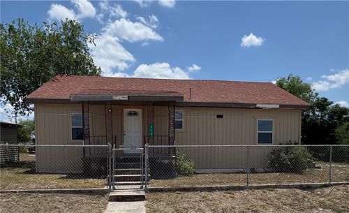 719 E Hahl St, Freer, TX, 78357 | Card Image