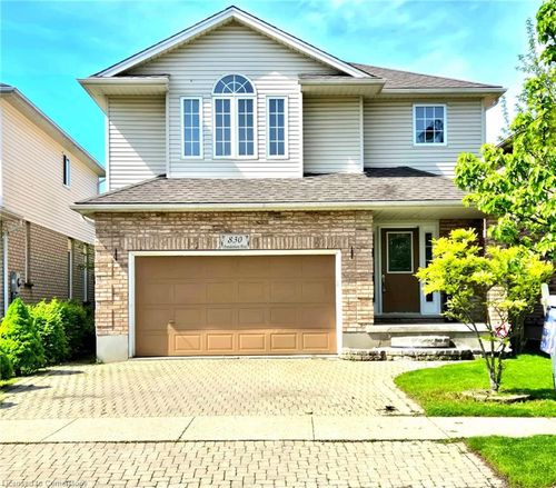 830 Brandenburg Blvd, Waterloo, ON, N2T2X3 | Card Image
