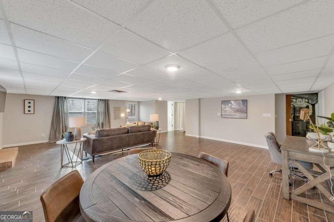 6805 Wright Rd, House other with 4 bedrooms, 4 bathrooms and 6 parking in Sandy Springs GA | Image 28