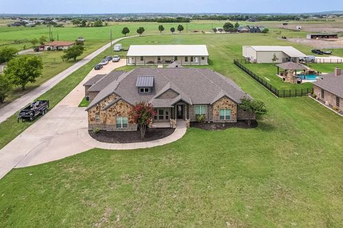 239 N Armstrong Rd, Venus, TX, 76084-4851 | Card Image