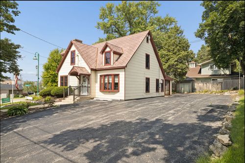 6 E Washington Street, Oswego, IL, 60543 | Card Image