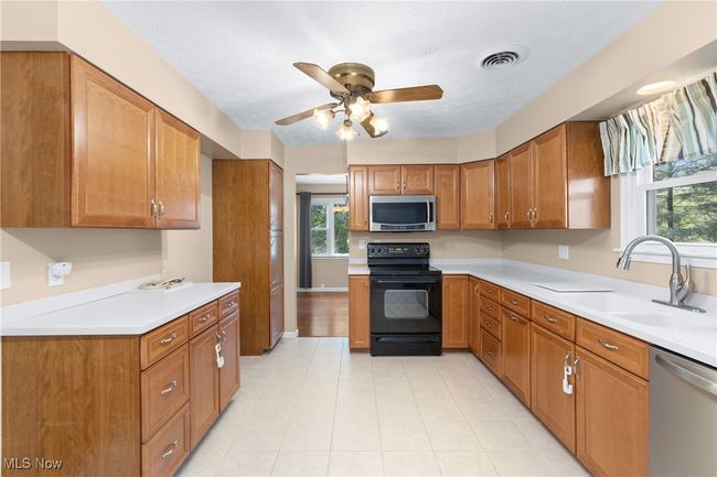 59648 Broadview Rd, House other with 3 bedrooms, 3 bathrooms and null parking in Shadyside OH | Image 14