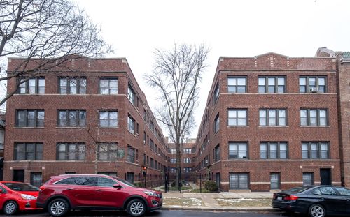 3a-630 Surf St, Chicago, IL, 60657-9508 | Card Image